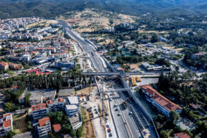 Θεσσαλονίκη: Κανονικά προχωρούν οι εργασίες της κατεδάφισης του δεύτερου τμήματος της γέφυρας Πανοράματος