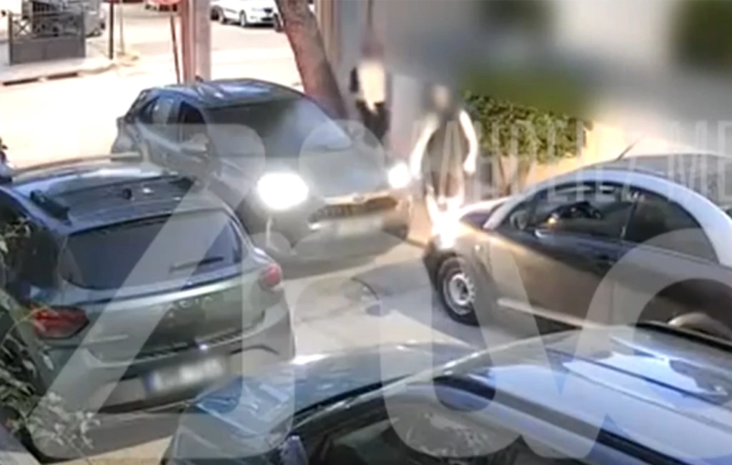 Στο Δαφνί μετά την επίθεση στο Ίλιον ο 30χρονος οδηγός – Ο καβγάς για την προτεραιότητα κατέληξε σε γροθιά μπροστά στο παιδί της γυναίκας