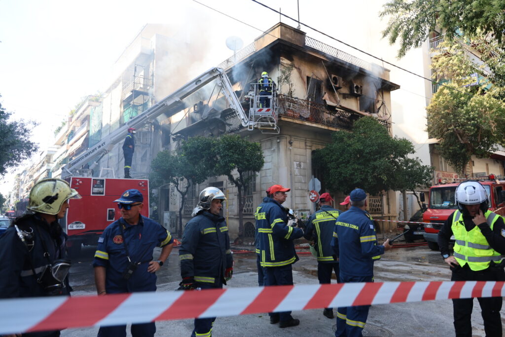 Καλλιθέα: «Ευγνωμοσύνη για τους αγνώστους» – είπε ο γιος της 75χρονης για τη διάσωση της