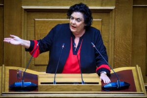 Κόλαφος η Κανέλλη κατά Τσίπρα: «Εμένα μου θυμίζει κάτι χάπια για την κλιμακτήριο – Κυβέρνησε με Καμμένο, πώς θα το παίξει τώρα αγνό παρθένο μαλλί;»