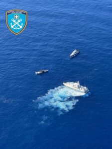 Κέρος: Καταδίωξη ταχύπολοου με 15 πρόσφυγες- Συγχαρητήριο μήνημα Κικίλια στο Λιμενικό Σώμα