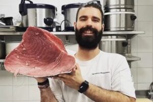 Viral ο σεφ που είχει το ίδιο ονοματεπώνυπο με τον πρωθυπουργό - Δείτε τι λέει [Βίντεο]