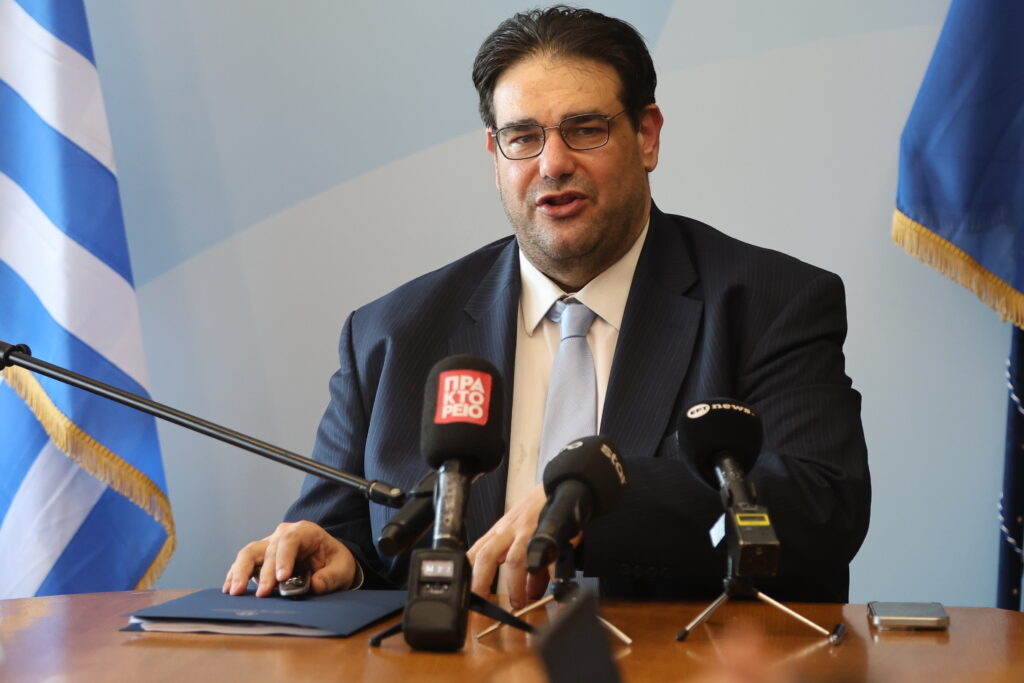 Άμισθοι αντιδήμαρχοι: Τι ορίζει η τροπολογία που κατατέθηκε στη Βουλή