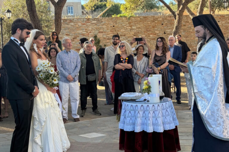 Μελία Κράιλινγκ: Η Ελληνίδα ηθοποιός του «Emily in Paris» παντρεύτηκε – Ποιοι επώνυμοι έδωσαν το παρών