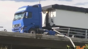 Γιάννενα: Τροχαίο ατύχημα με νταλίκα, λόγω βροχής στην Εγνατία Οδό - Διακοπή κυκλοφορίας στο ρεύμα προς Θεσσαλονίκη