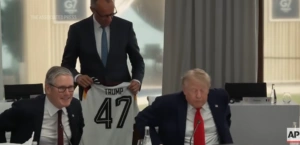 G7: Πειράγματα, φανέλες και ποδοσφαιρική διπλωματία στο Εβιάν