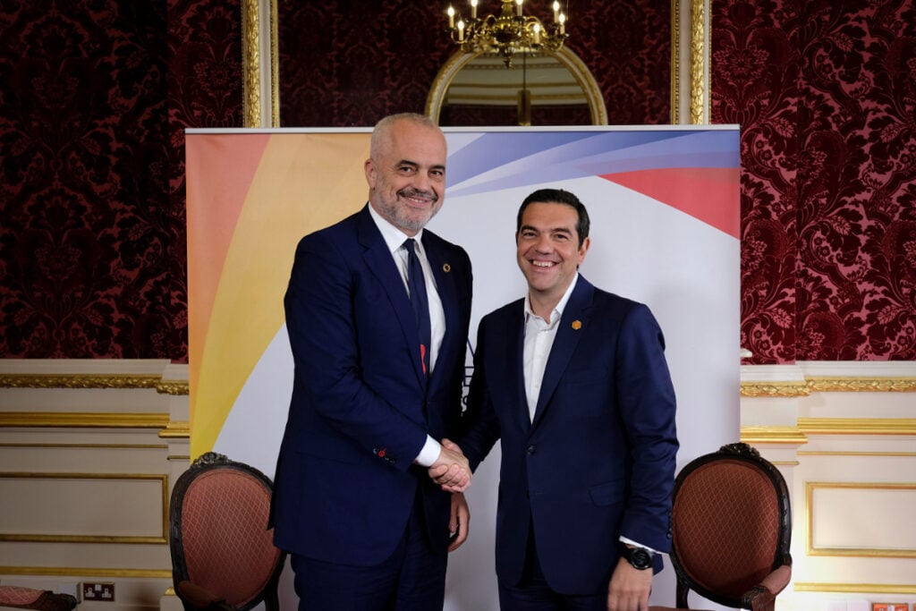 Διαδικτυακός τσακωμός για τους παλιόφιλους – Κόντρα Ράμα με Τσίπρα για τα επεισόδια στην Αλβαν