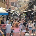Σε καλοκαιρινό τέμπο η χώρα: Πού ξεπέρασε τους 34 και 35 ο υδράργυρος -Οι περιοχές με τις υψηλότερες θερμοκρασίες
