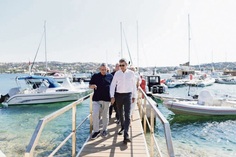 Μητσοτάκης στη Λέρο: «Ασφάλεια και σταθερότητα για ευημερία» – Τι είπε για τα έργα στα νησιά 