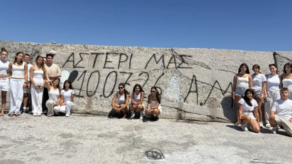 Ράγισαν καρδιές Σάμο: Οι φίλοι της 15χρονης αθλήτριας του ΠΑΟΚ Άννας-Μαρίας τίμησαν τη μνήμη της