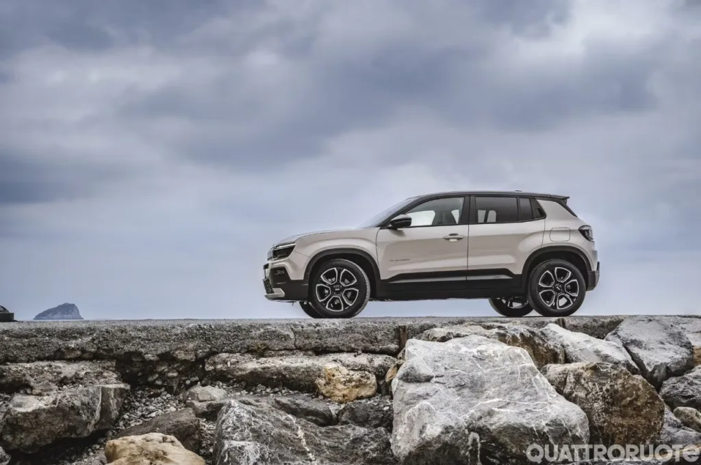 Το best-seller της Jeep τώρα με όφελος έως 2.500 ευρώ στην έκδοση e-Hybrid και με 8ετή εγγύηση