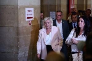 Μαρί Λε Πεν: Τι αλλάζει στον πολιτικό χάρτη της Γαλλίας μετά την καταδίκη της