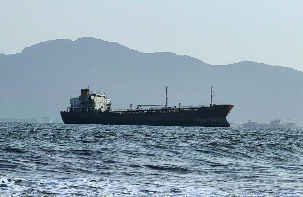 Μέση Ανατολή: 13η συνεχόμενη νύχτα αμερικανικών επιδρομών στο Ιράν – Άνοδος στις τιμές του πετρελαίου
