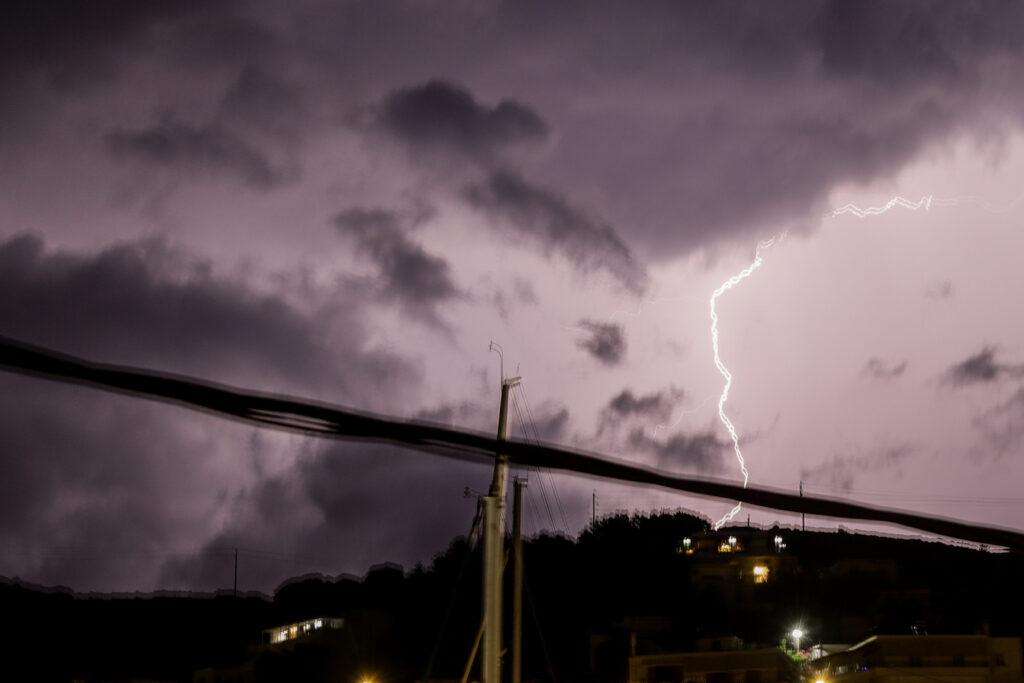 Καιρός: Σε κατάσταση «Red Code» 11 περιοχές-Έκτακτη κινητοποίηση για την κακοκαιρία