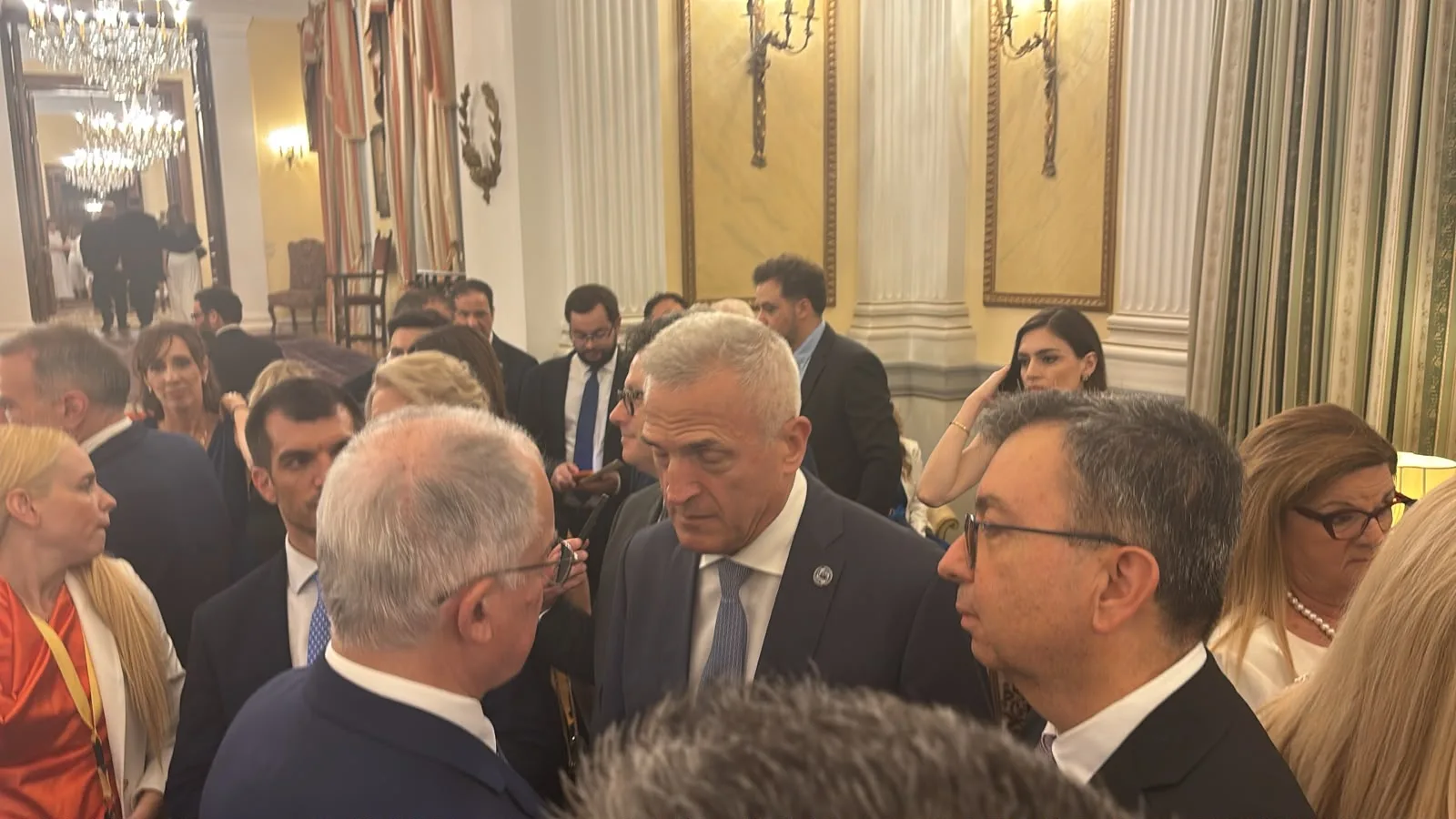 Εσωτερική εικόνα άρθρου