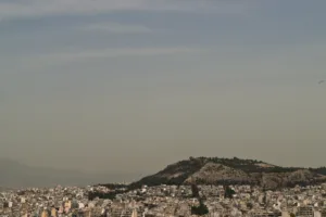 Καιρός: Έρχεται ισχυρό μελτέμι έως 8 μποφόρ με αφρικανική σκόνη – Πού θα «χτυπήσουν» 39άρια