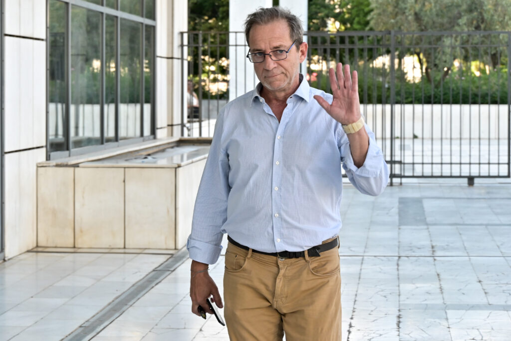 Δίκη Λιγνάδη: Ξεκίνησε η διαδικασία με την κατάθεση του πρώτου καταγγέλλοντος