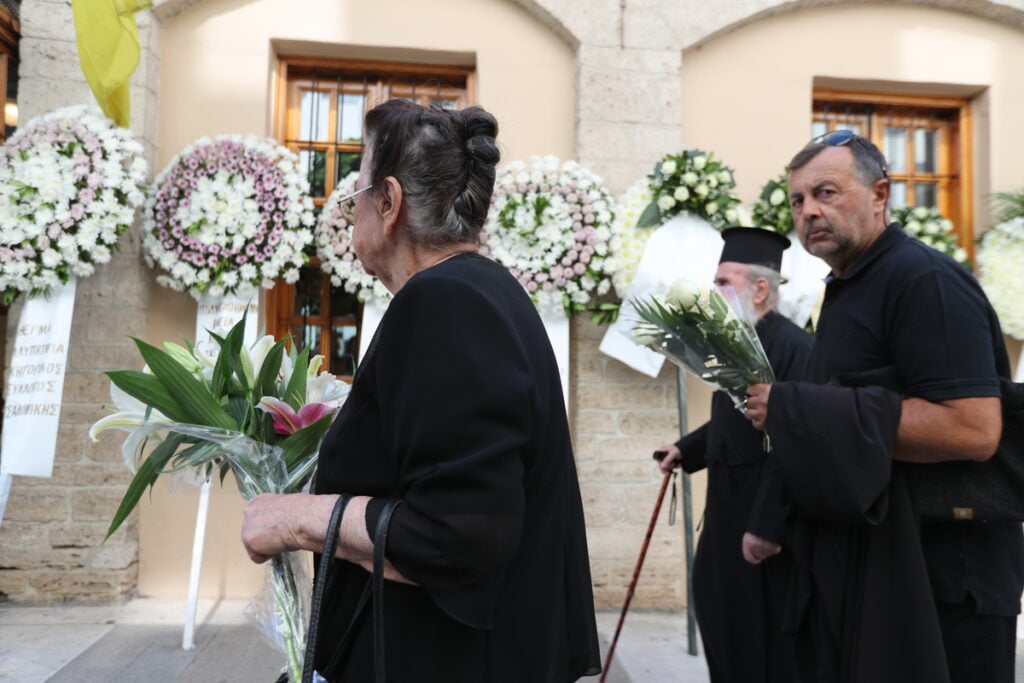 Κηδεία Βάγιας Νέστορα: Πλήθος κόσμου στο τελευταίο «αντίο» – Θα παραστεί ο Κυριάκος Μητσοτάκης