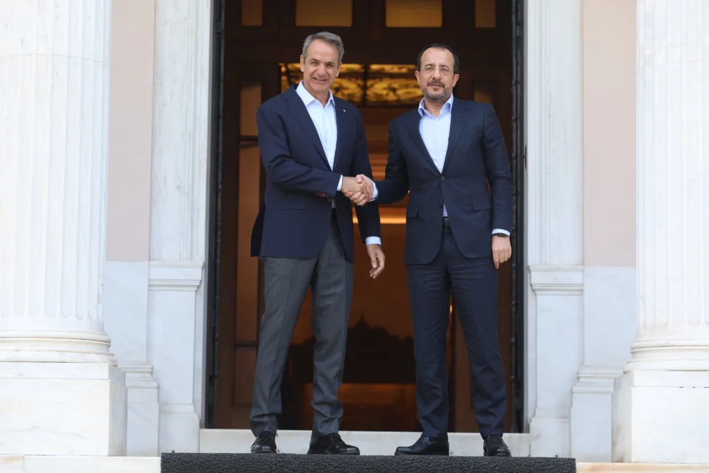 Χριστοδουλίδης Μητσοτάκης