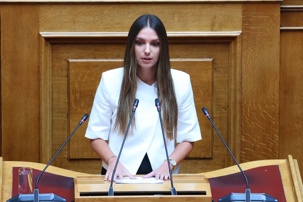 Νέα αποχώρηση από το κόμμα Κασσελάκη: Παραιτήθηκε η Μυρτώ Κοροβέση – «Απόφαση συνείδησης»