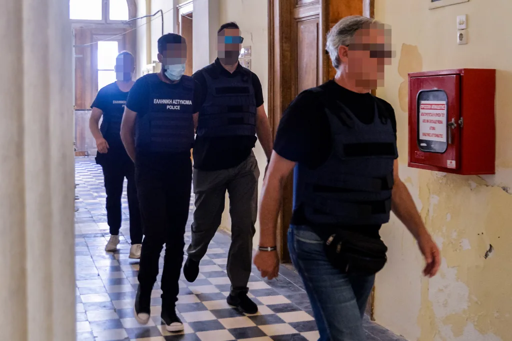 Φονικό στη Σύρο: Το μυστήριο με τη διασώστρια και η λέξη που δεν πρόλαβε να πει