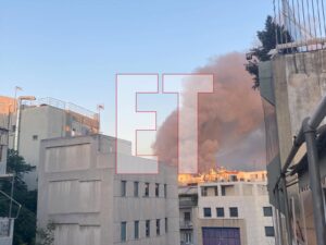 Πάρκο Γουδή: Μαρτυρία στον ΕΤ για τη φωτιά στο παλιό κτίριο Μπάντμιντον - «Μύριζε για ώρα καμένο, ακούστηκαν εκρήξεις» [εικόνες και βίντεο]