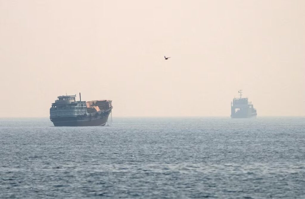 Ορμούζ: «Οι ΗΠΑ αναλαμβάνουν τον έλεγχο των Στενών» δηλώνει ο Τραμπ – Κλιμακώνεται η ένταση με το Ιρ