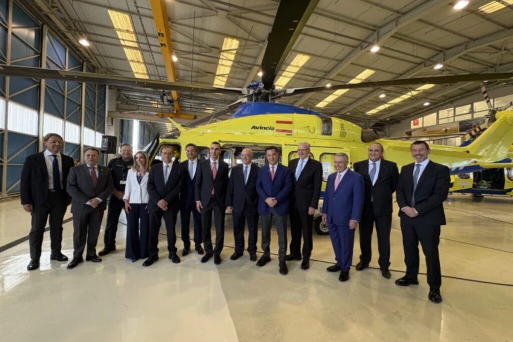 ΕΚΑΒ: Παραδόθηκαν δύο ελικόπτερα στα Δωδεκάνησα για αεροδιακομιδές – Γεωργιάδης: «Σημαντική προσθήκη