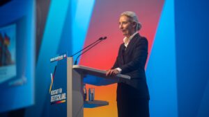 AfD: Νέα θητεία για Βάιντελ και Χρουπάλα – Στόχος η πολιτική κυριαρχία