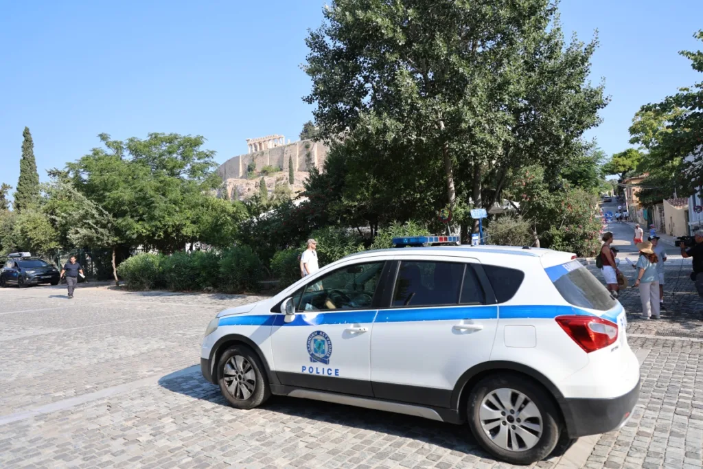 Ακρόπολη: «Μεμονωμένο περιστατικό» λέει ο ΕΟΤ – Εξιτήριο τις επόμενες ώρες για τους τραυματίες