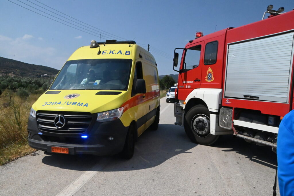 Τροχαίο με ασθενοφόρο του ΕΚΑΒ στα Χανιά – Νεκρός ο ασθενής, τραυματίστηκαν δύο διασώστες