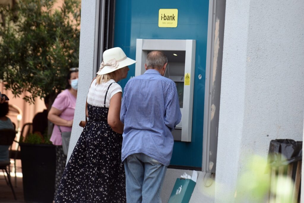 Πακέτο ΔΕΘ: Οι 10 φοροελαφρύνσεις για όλους ύψους 2 δισ. ευρώ