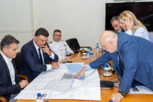 Επίσκεψη Κικίλια στον στον Λιμένα Θεσσαλονίκης: Στο επίκεντρο η επέκταση του 6ου προβλήτα