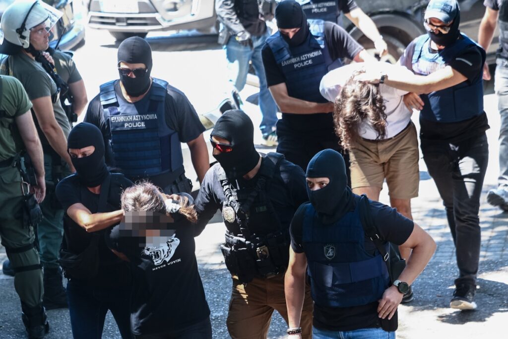 Θεσσαλονίκη: Πώς έφτασε η Αντιτρομοκρατική στους δράστες των εμπρηστικών επιθέσεων και τη δολοφονία 