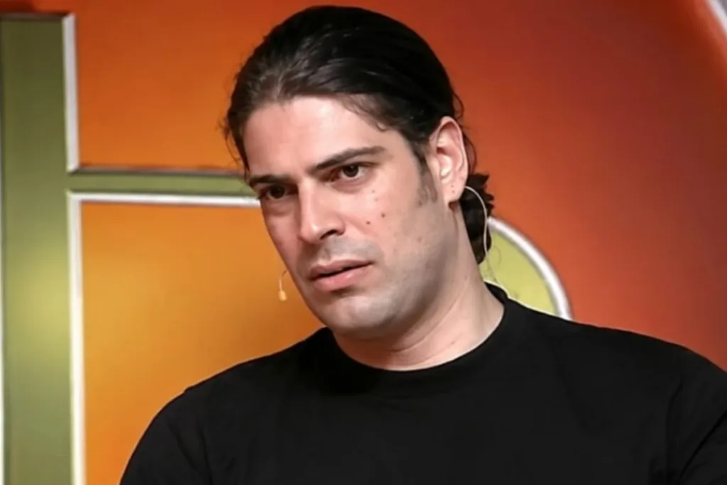 Θλίψη για τον θάνατο του Λορέντζο Καριέρε: Η συμμετοχή στο «Bar» και η ατάκα που έγραψε ιστορία
