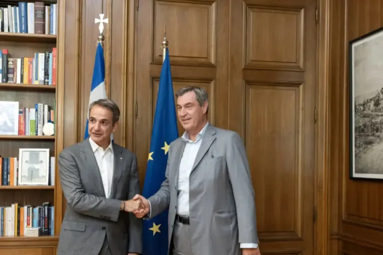 Συνάντηση Μητσοτάκη με πρωθυπουργό της Βαυαρίας: Στο επίκεντρο η εμβάθυνση της οικονομικής συνεργασί