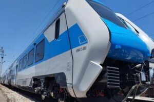 Στη Θεσσαλονίκη το πρώτο νέο Intercity μετά από δύο δεκαετίες