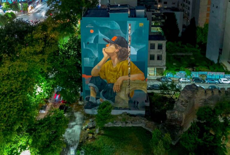 Με φως και murals η νέα Θεσσαλονίκη
