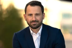 Ο Σταύρος Ντογιάκος αναλαμβάνει Πρόεδρος και Διευθύνων Σύμβουλος της AstraZeneca Ελλάδας & Κύπρου