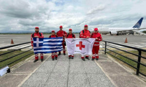 «Φέρνετε την ελπίδα»: Το μήνυμα του πιλότου που μετάφερε διασώστες του ΕΕΣ στη Βεβεζουέλα