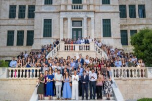 Με επένδυση στην παιδεία απαντά η ελληνική ναυτιλία – 365 υποτροφίες σε νέους αριστούχους από την Ένωση Έλληνων Εφοπλιστών