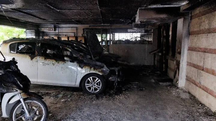 Απολογείται o 25χρονος για τη φονική επίθεση στο σπίτι της οικογένειας Νέστορα – Αναζητείται ο