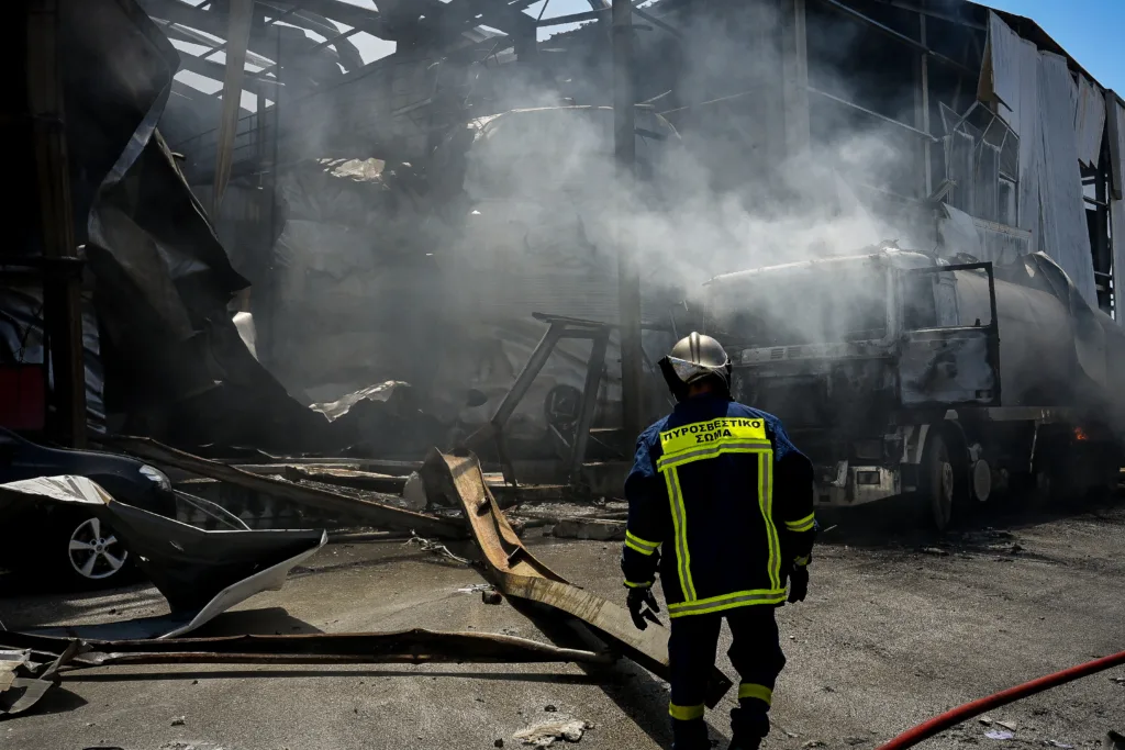 Κόρινθος: Πώς έγινε η φονική έκρηξη στο εργοστάσιο – Συγκλονίζουν οι μαρτυρίες – Στο αυτ