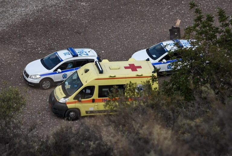Τραγωδία στον Νέο Βουτζά: Εργάτης καταπλακώθηκε σε τάφρο – Μάχη για τον απεγκλωβισμό του
