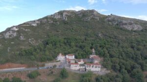 Ιερά Μονή Αγίου Νικολάου Βαρσών: Η ιστορία πίσω από το μοναστήρι