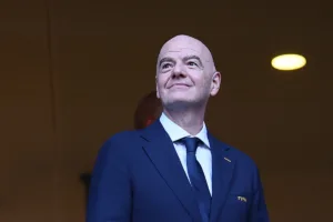 Σχέδιο-βόμβα του Ινφαντίνο να πουλήσει το 20% του Μουντιάλ σε ιδιώτες επενδυτές