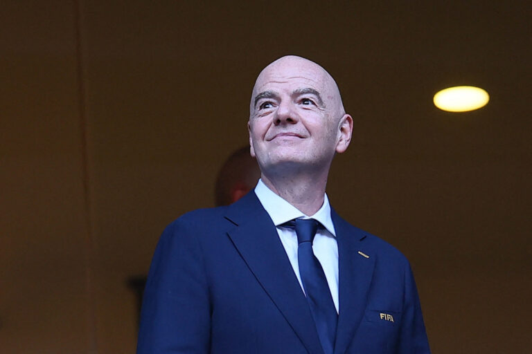 Σχέδιο-βόμβα του Ινφαντίνο να πουλήσει το 20% του Μουντιάλ σε ιδιώτες επενδυτές