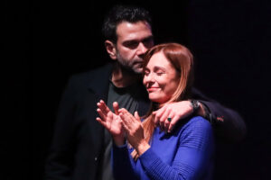 Τάσος Ιορδανίδης και Θάλεια Ματίκα: Μία ακρίδα προκάλεσε χαμό στην παράστασή τους