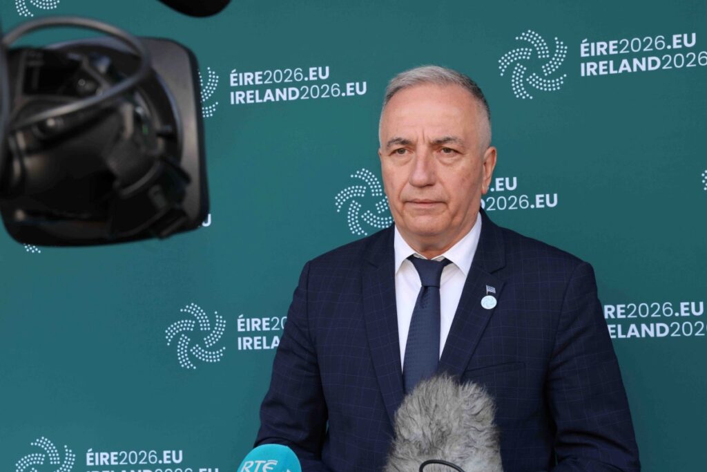 Το “Similar Journey” Ελλάδας – Ιρλανδίας και το “πιστεύω” του Μητσοτάκ