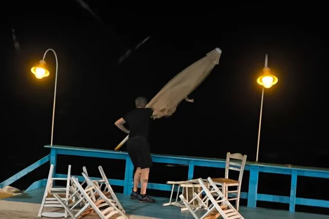 Εσωτερική εικόνα άρθρου